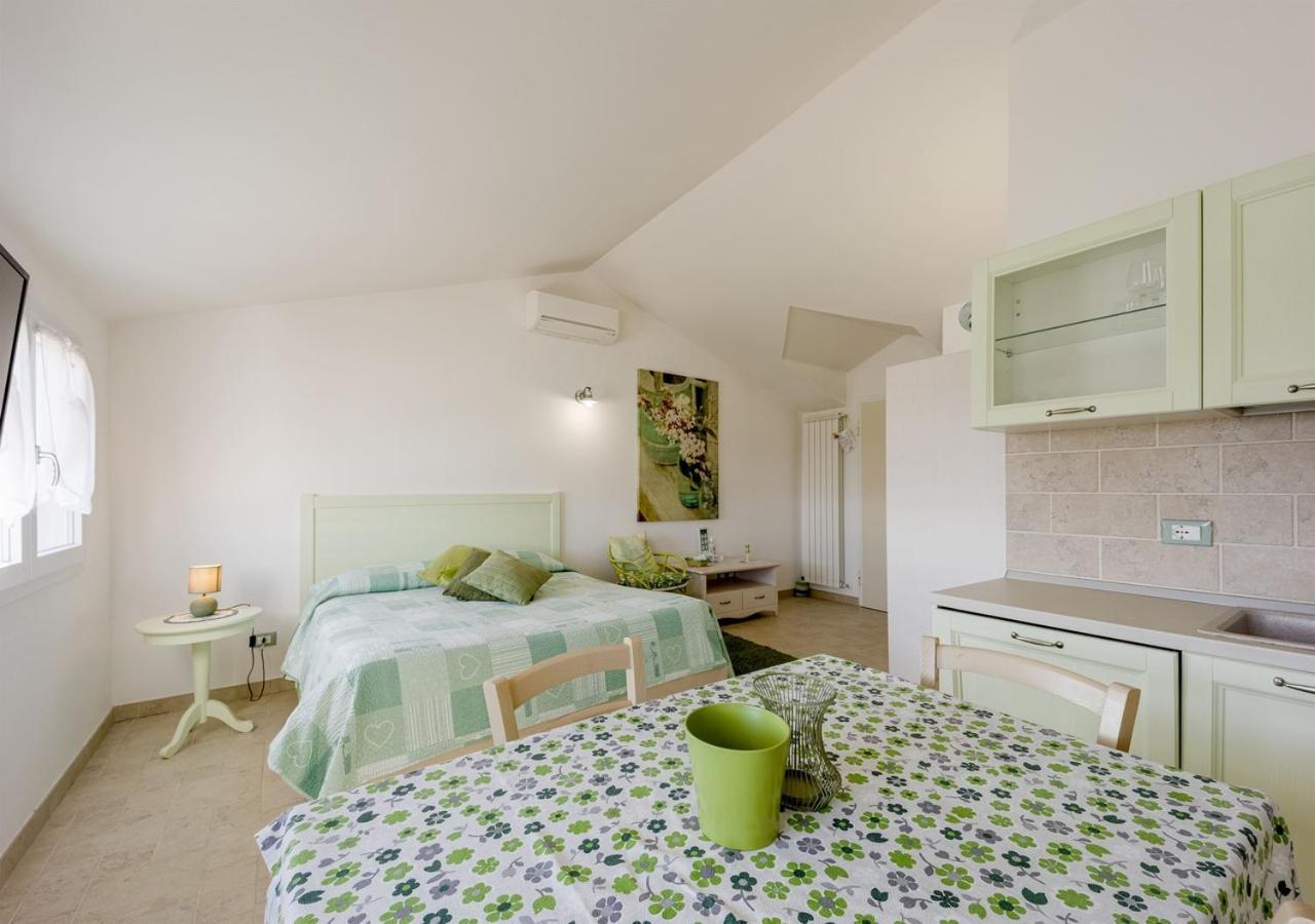 Agriturismo Le Girandole Diano Marina Bagian luar foto